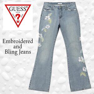 Guess Embroidered/Rhinestones Jeans – Size 30 - Like New